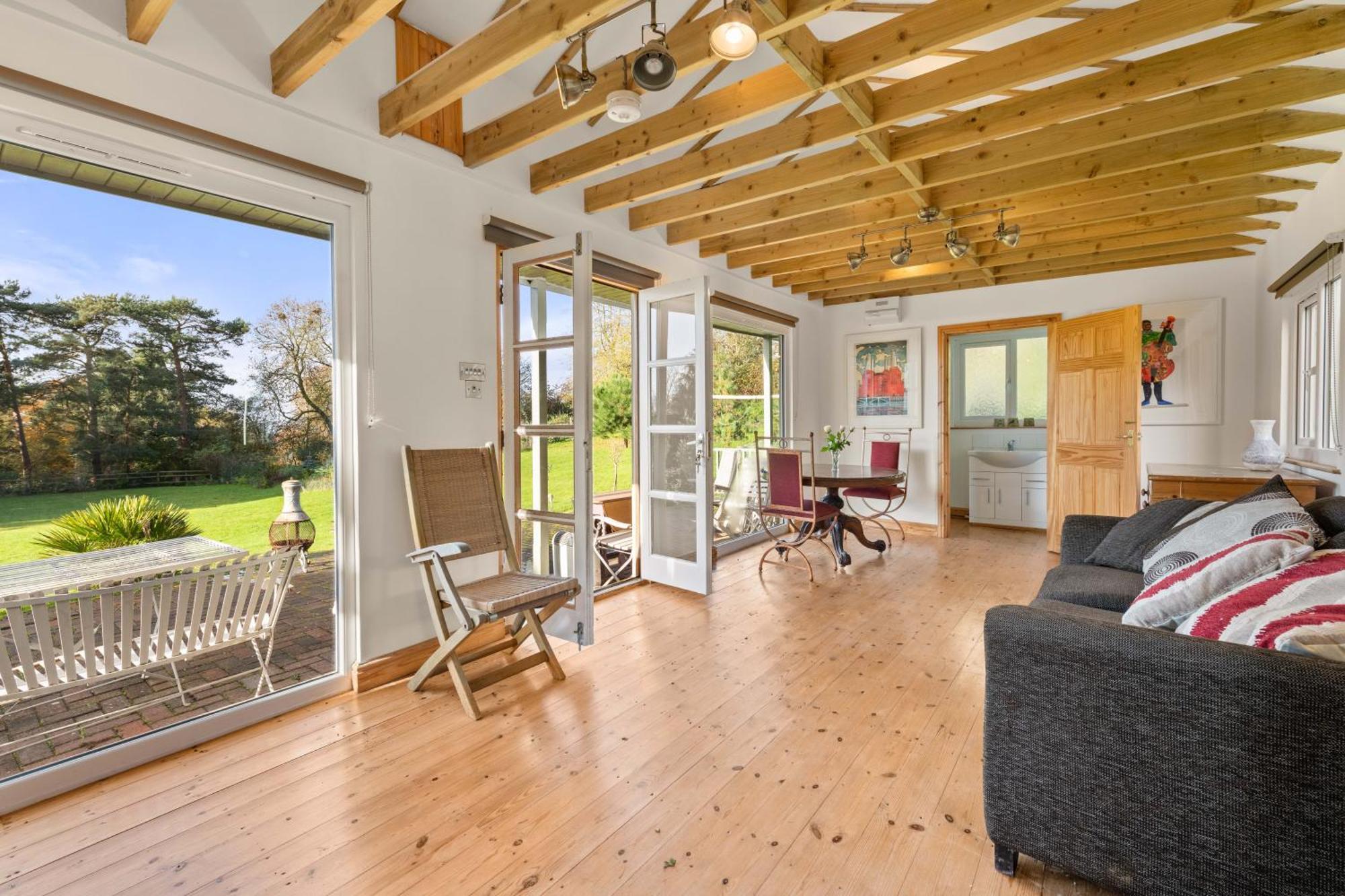 Country House With 7 Bedrooms And 3 Buildings Маркет Рейзън Екстериор снимка